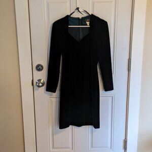 Vintage Niki Livas Velvet Long Sleeve Queen Anne Neckline Pine Holiday Dress